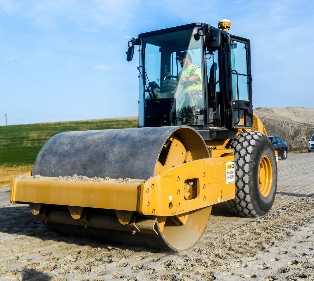 Vibratory Rollers In Compaction Roller Compactor