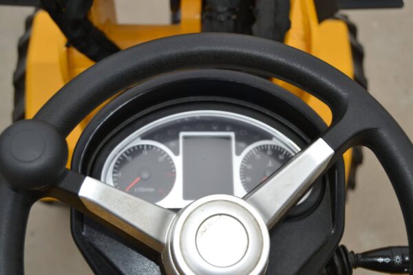 New TYPHON Wheel Loader with Kubota D1105 engine 24 hp 1 ton Load USA - Image 3