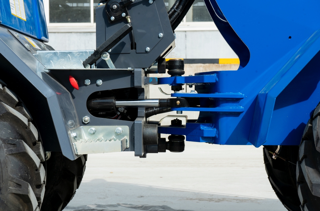 New TYPHON Telescopic Wheel Loader with Kubota D1105 engine 25 hp 1 ton Load USA - Image 10